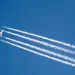Çfarë janë vijat e bardha pas avionëve dhe pse disa prej tyre qëndrojnë për orë të tëra?