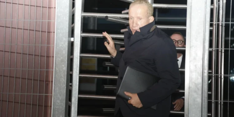 Behgjet Pacolli del pas 7 orësh nga SPAK: Bëra kallëzim penal për Aeroportin e Vlorës