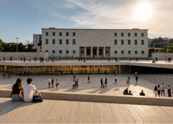 FOTO/ Shikoni si do të transformohet sheshi Nënë Tereza, shpallet fituesi i tenderit 17.5 mln euro