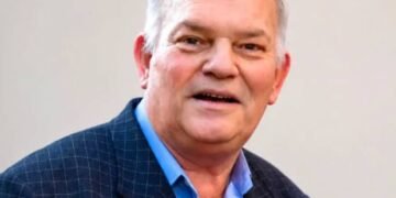 Kaosi me pronat dhe rasti i Prof.Dr Qirjako Menikos: Mbeti gjyqeve deri sa iku nga kjo botë