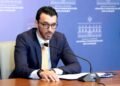 “Boom-i” i fotovoltaikëve, Karakaçi takon prodhuesit dhe paralajmëron investime në rrjetin e transmetimit edhe me fondet e privatëve