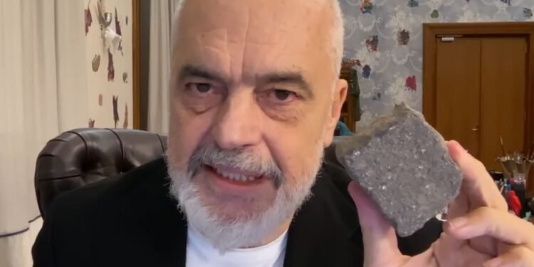 Rama zbulon “duart e zeza” që duan ta largojnë atë nga misioni: Donin të më digjnin Kopshtin e Edenit me dron