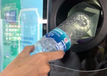 Kthen shishen plastike, merr paratë! Si do të funksionojë skema e riciklimit në Shqipëri