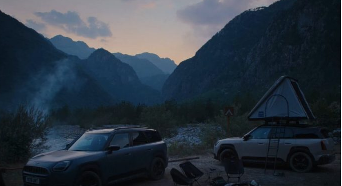 MINI Cooper zgjedh Shqipërinë për realizimin e reklamës promovuese