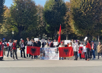 Shqiptarët e Austrisë letër të hapur institucioneve austriake dhe të BE-së: Edi Rama duhet të japë dorëheqjen!