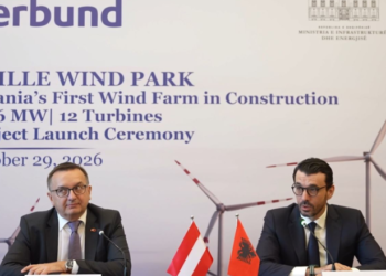 Nënshkruhet marrëveshja për centralin e parë eolik në Spille, Karakaçi: Operimi nise në 2028-ën