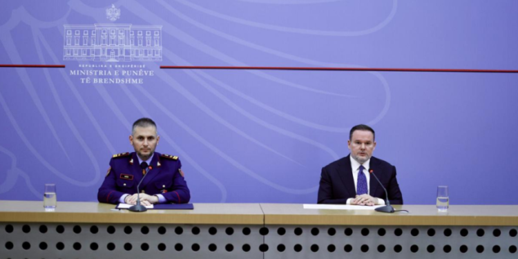 Demo: Kamerat në trupin e policëve do të vihen shumë shpejt në funksion