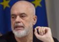 Rama: Nga viti i ardhshëm fëmijët do të qëndrojnë në shkollë deri në orën 17:00