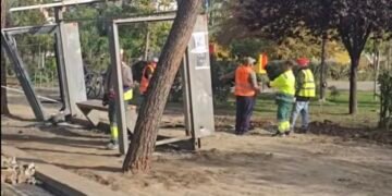 Protestat e dhunshme, bashkia nis heqjen e gurëve nga bulevardi