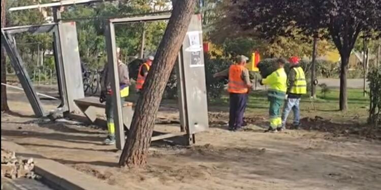 Protestat e dhunshme, bashkia nis heqjen e gurëve nga bulevardi