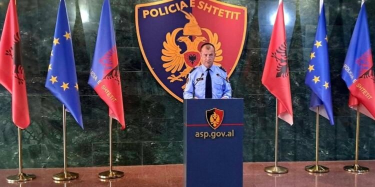 Mesazhet kërcënuese ndaj mësuesve dhe pedagogëve që marin pjesë në protestë, Policia e Shtetit: Nuk janë dërguar nga ne, po synohet përhapja e panikut