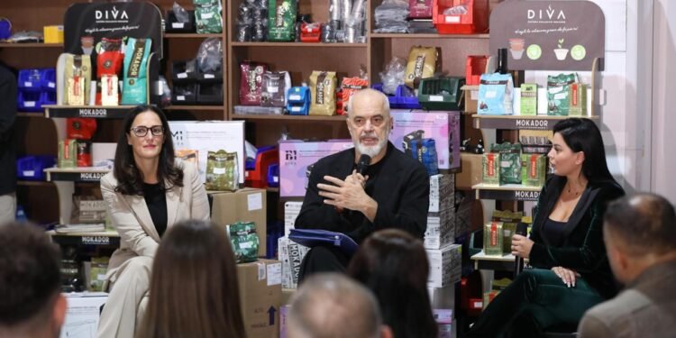 “Dyfisho Sipërmarrjen”, miratohen kreditë e para: Kërkesat për financim arrijnë në 21 miliardë lekë