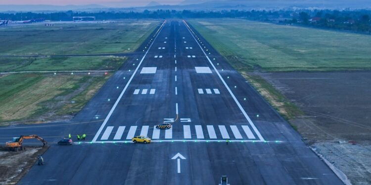 Aeroporti Ndërkombëtar i Tiranës vijon investimet në pistë për sezonin 2027