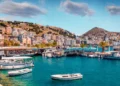 Saranda lë pas Durrësin, porti jugor përqendroi 48.4% të udhëtarëve në tremujorin e tretë