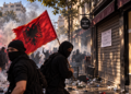 “Jemi me ju, mos na dëmtoni biznesin”, tregtarët e Tiranës u lënë mesazhe protestuesve
