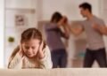 Fëmijët me prindër problematikë do të çohen në familje kujdestare, kriteret