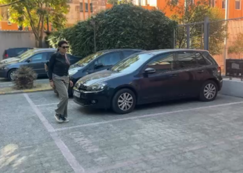 Nën hetim për grup të strukturuar kriminal në kuadër të skandalit AKSHI, Mirlinda Karçanaj paraqitet në SPAK