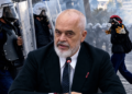 Nisin lëvizjet për ulur Ramën me protestuesit dhe partitë politike: Kryeministri pranon dialogun, por përjashton largimin nga qeveria