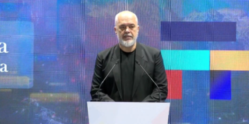 Rama: Nga turizmi masiv drejt atij elitar, Shqipëria duhet të rrisë cilësinë