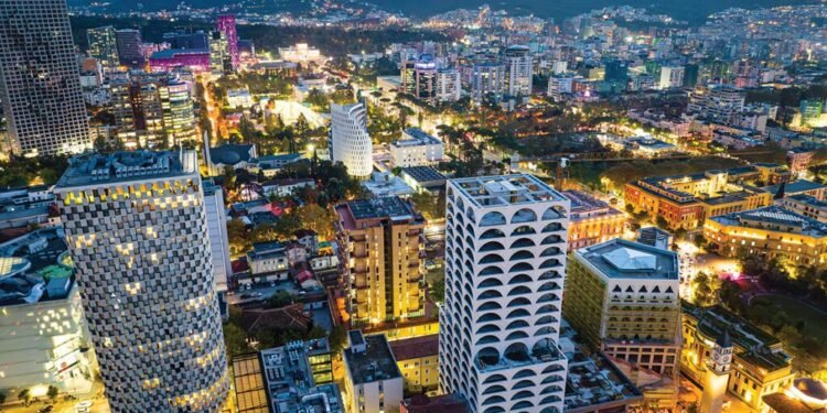 Tirana si Barcelona, propozimi: Në disa zona të kryeqytetit të mos lejohet AirBnb