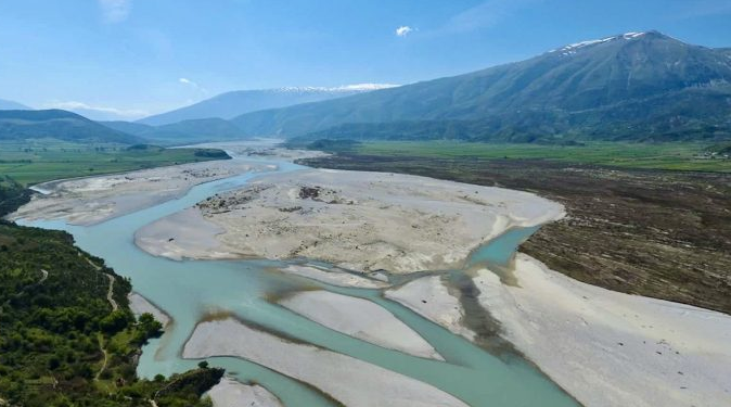 Media spanjolle shkruan për Vjosën: Destinacioni i veçantë i turizmit natyror në Shqipëri